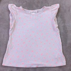Short sleeve shirt with pink hearts and anchors.